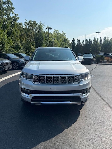 2022 Jeep Grand Wagoneer