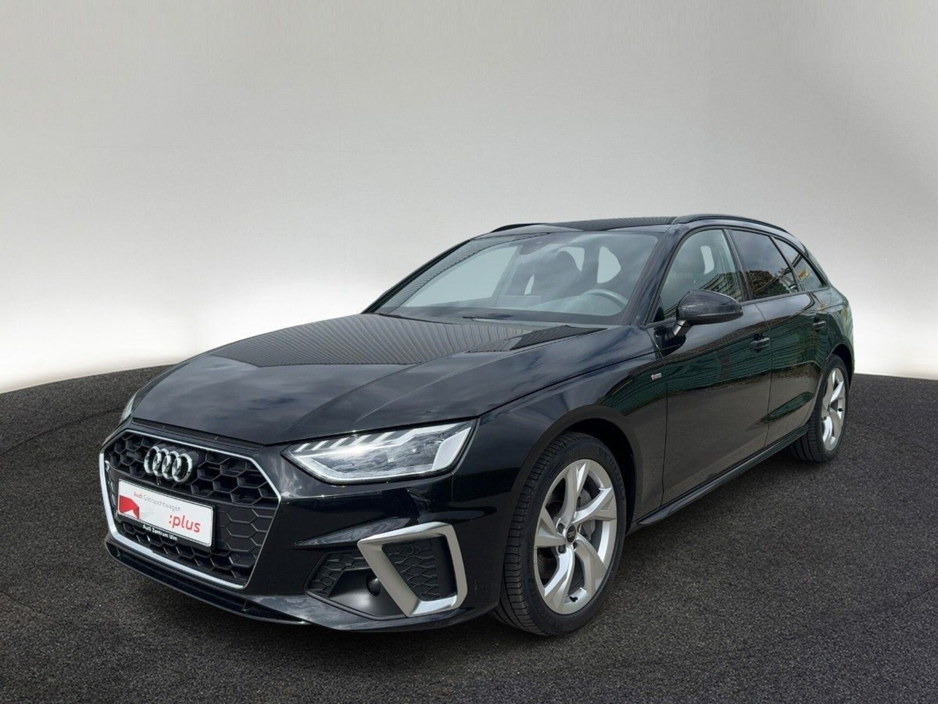 Audi A4 Avant S line