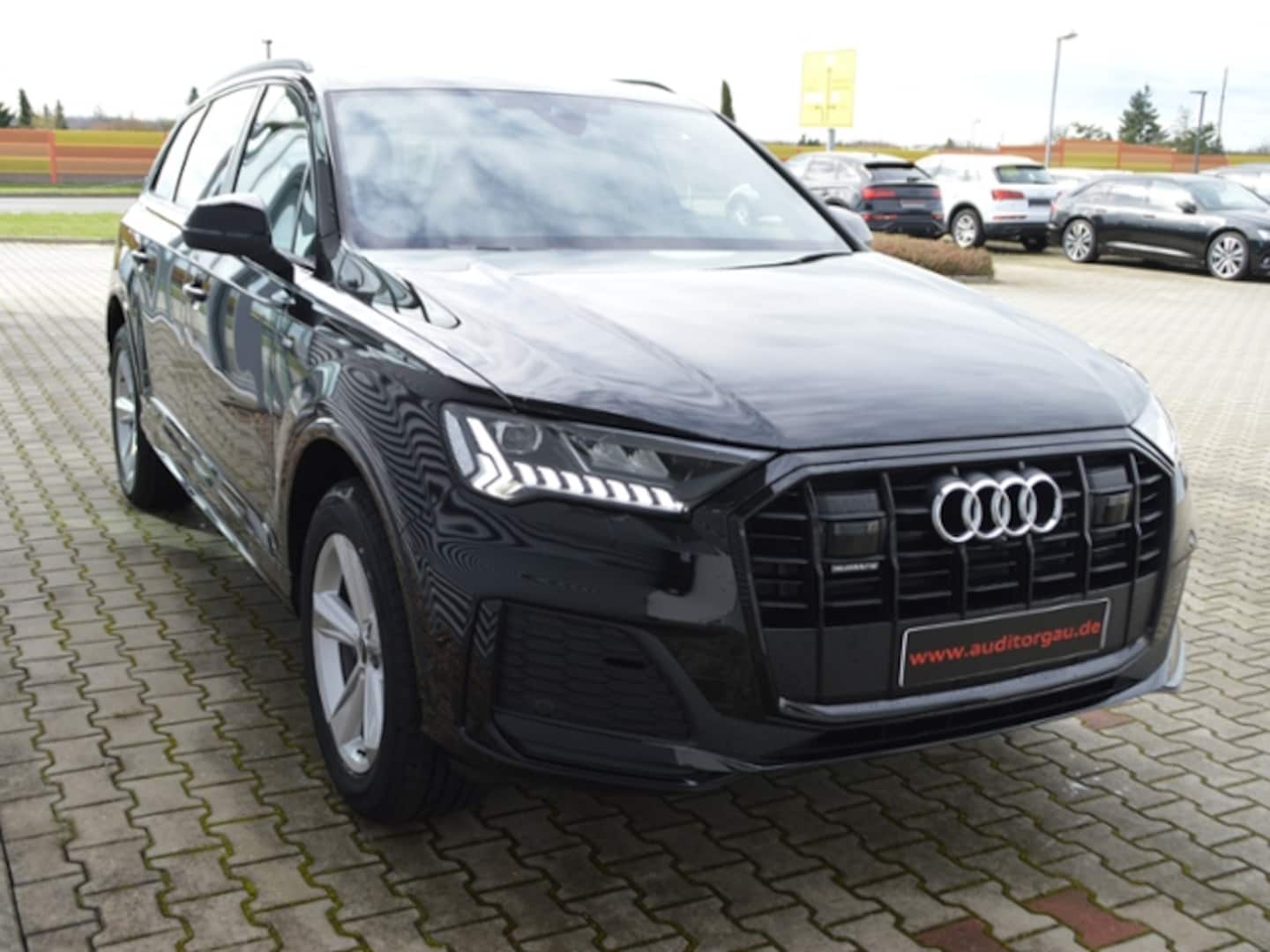 Bild über Audi Q7 competition plus 50 TDI quattro tiptronic - für weitere Informationen kontaktieren Sie den Audi Partner