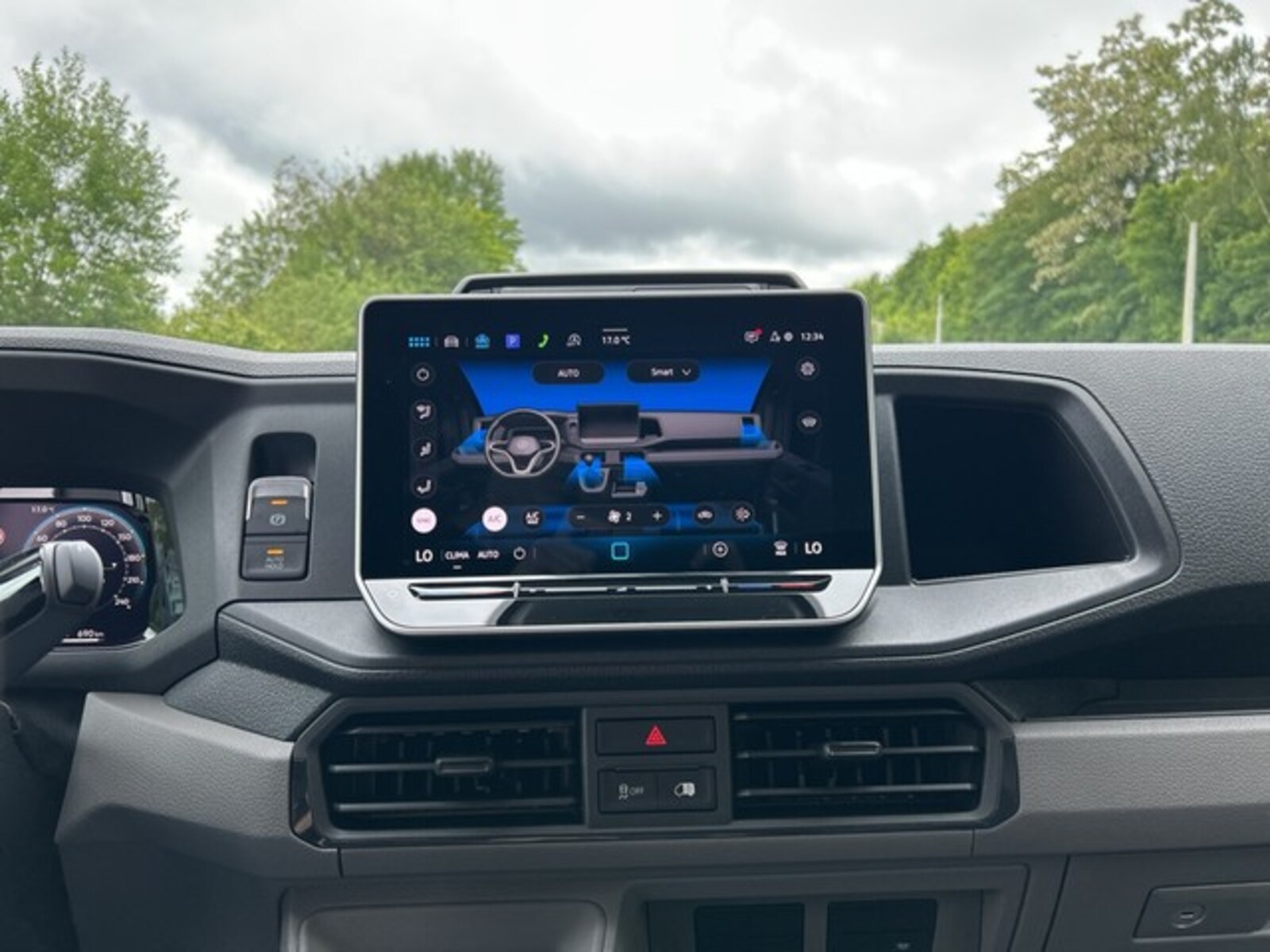 Volkswagen Crafter Kasten mittlerer Radstand – Bild 16