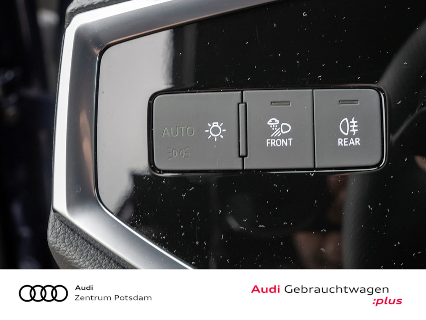 Bild über Audi Q3 35 TFSI S tronic - für weitere Informationen kontaktieren Sie den Audi Partner