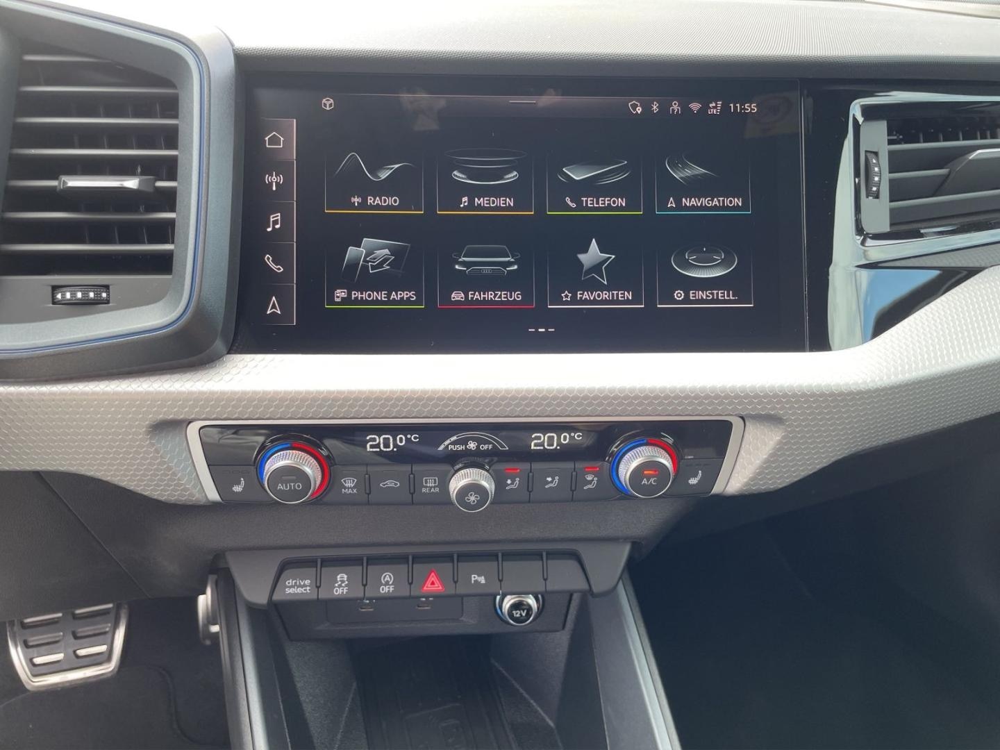 Bild über Audi A1 Sportback S line 30 TFSI S tronic - für weitere Informationen kontaktieren Sie den Audi Partner