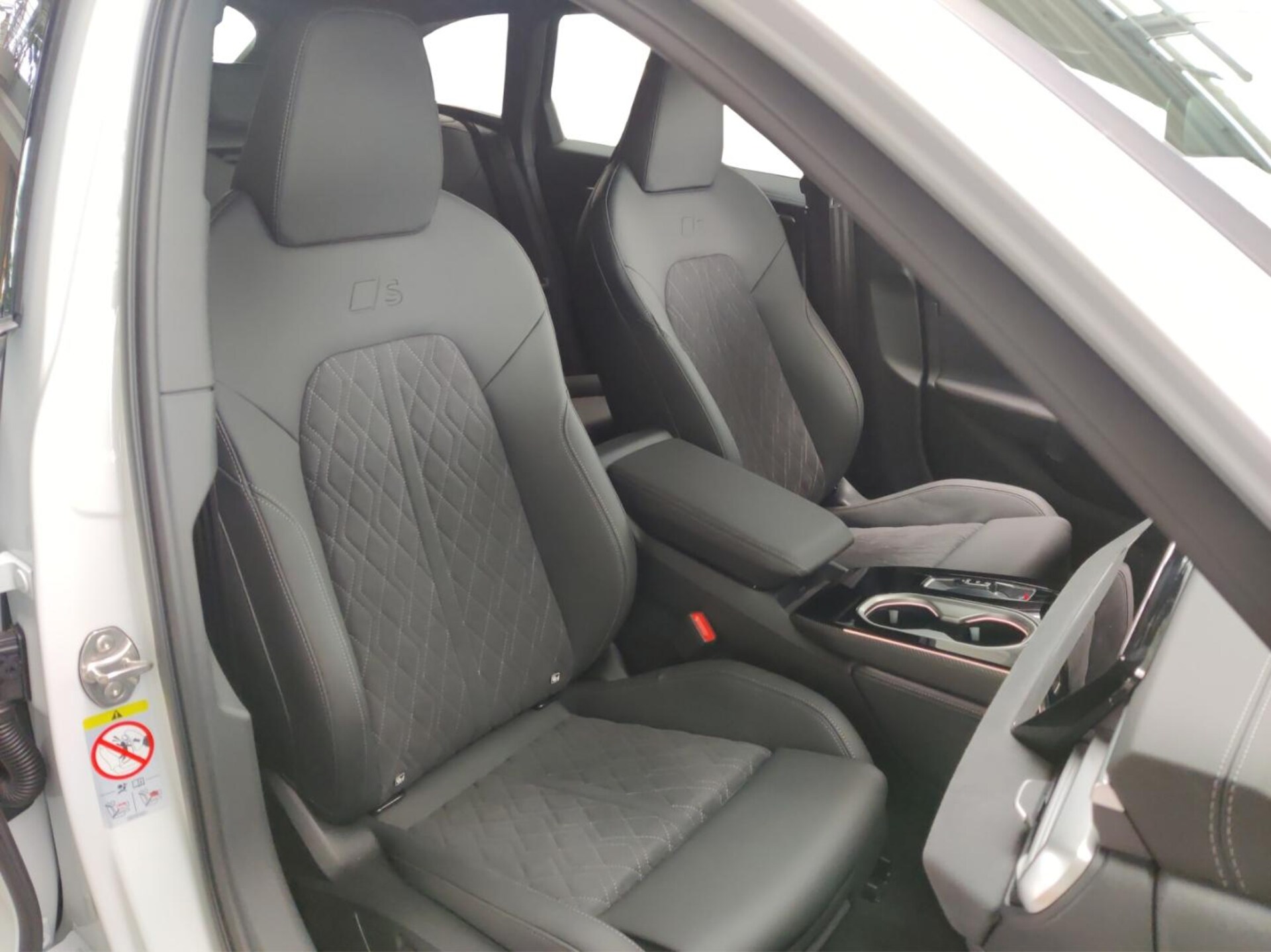 Audi A6 Avant edition one
