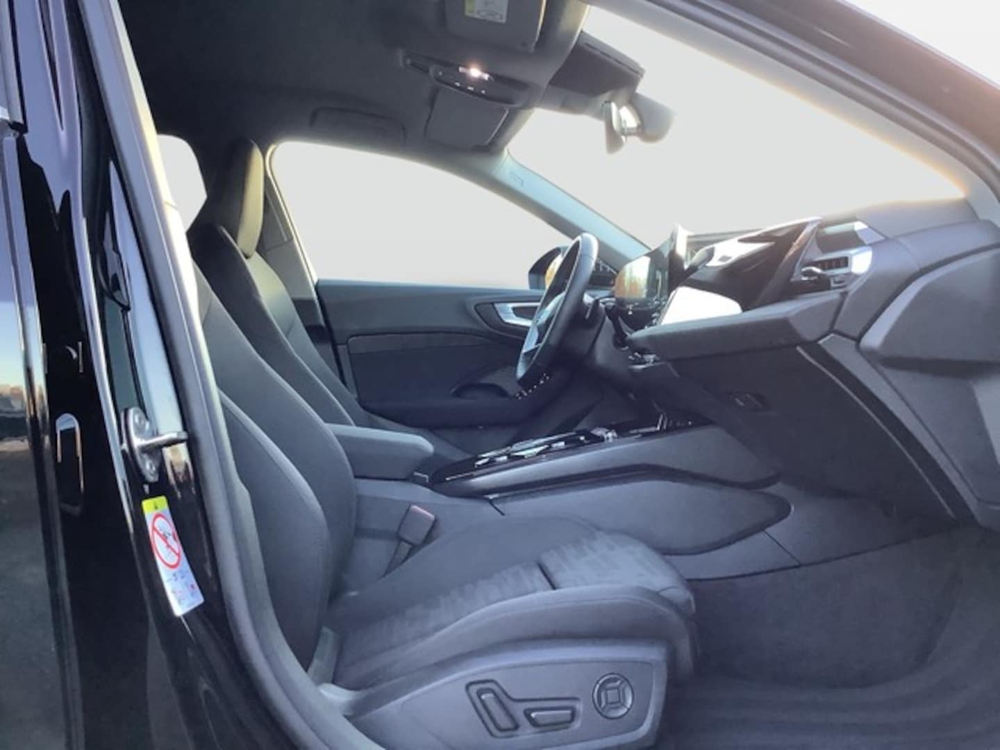 Bild über Audi A5 Avant TDI 150 kW S tronic - für weitere Informationen kontaktieren Sie den Audi Partner