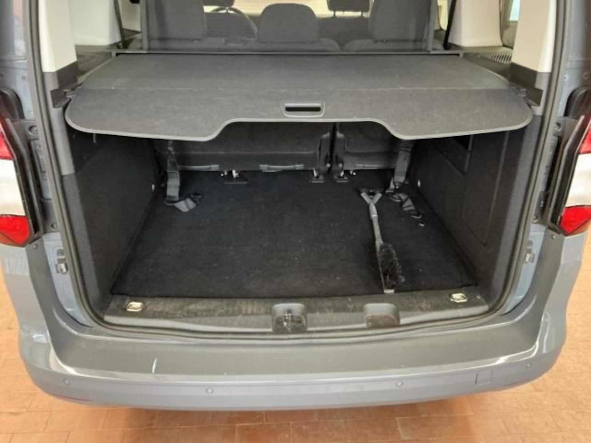 Volkswagen Caddy Basis-Modell