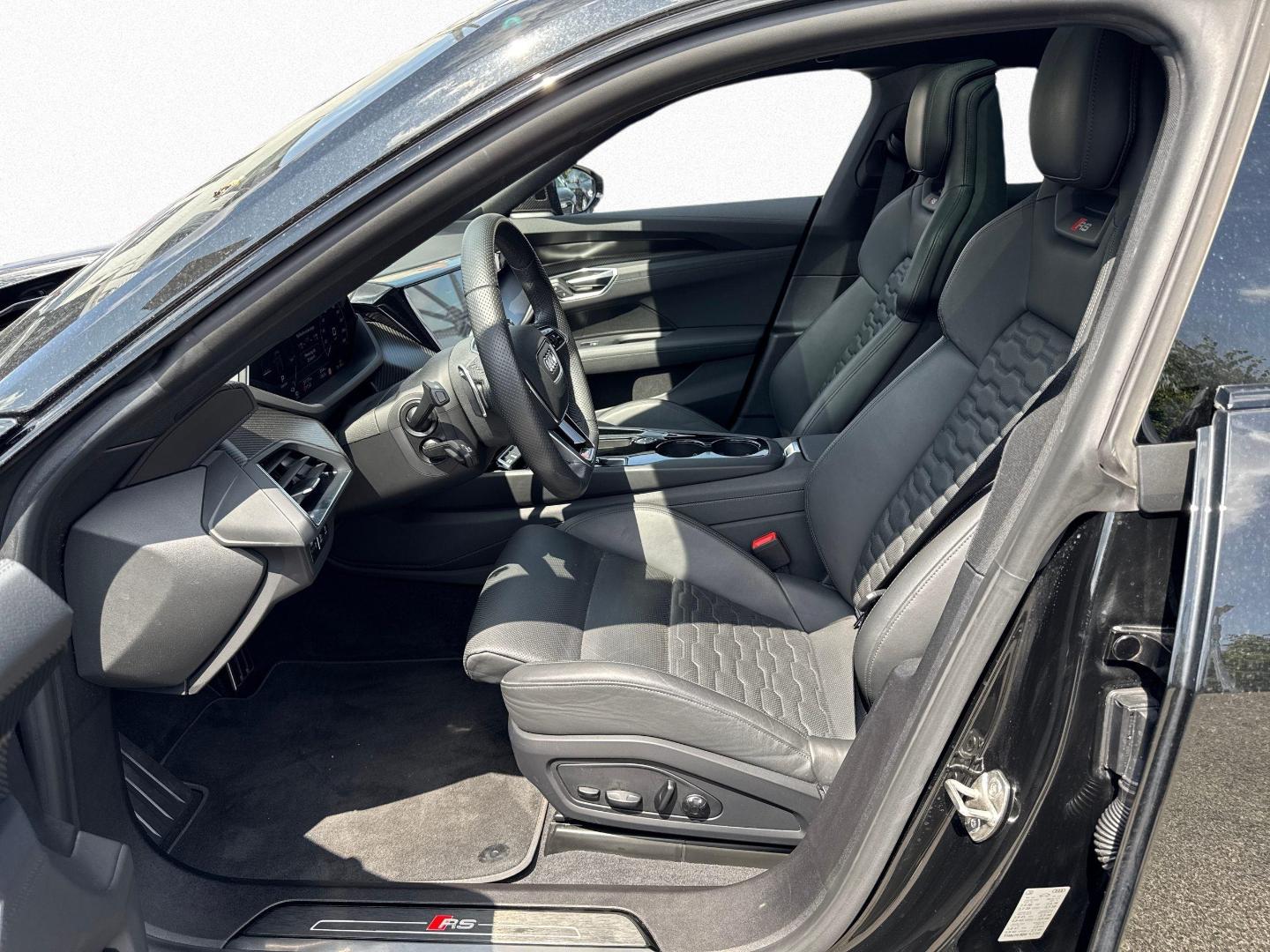 Image about Audi RS e-tron GT e-tron quattro