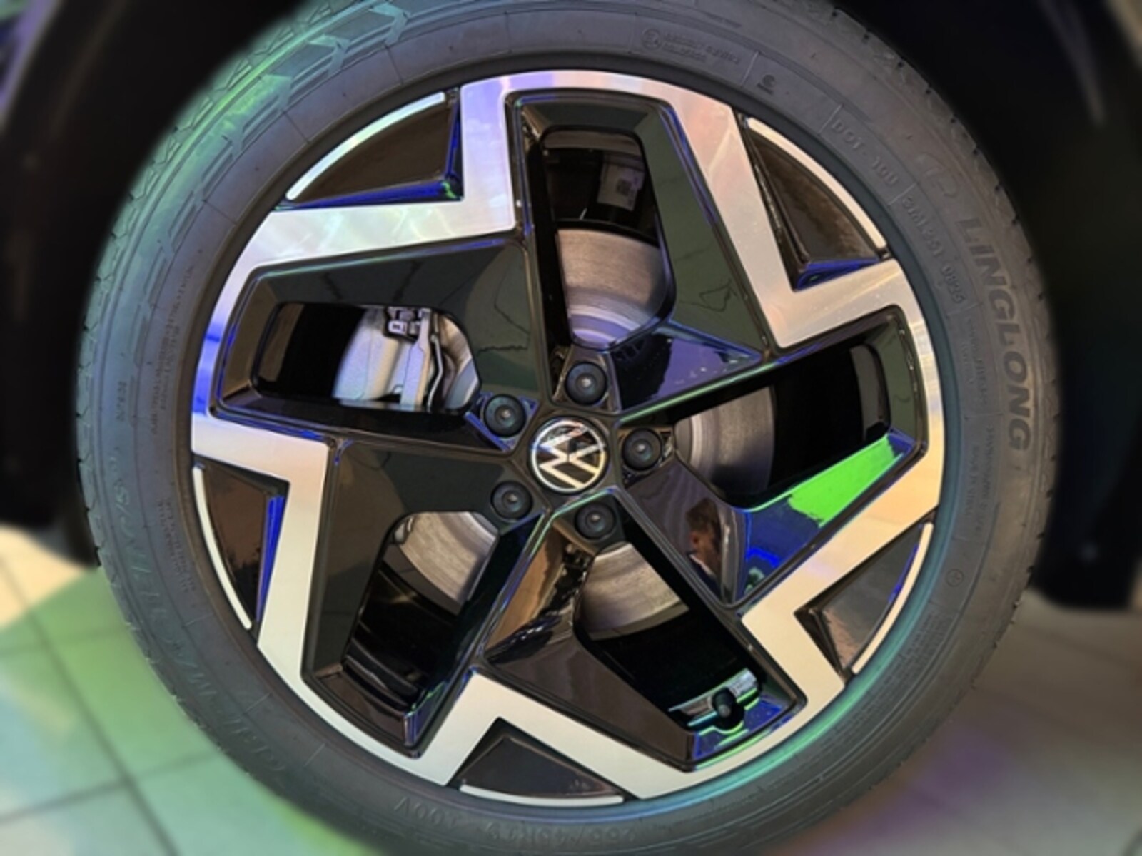 Volkswagen Tiguan – Bild 7