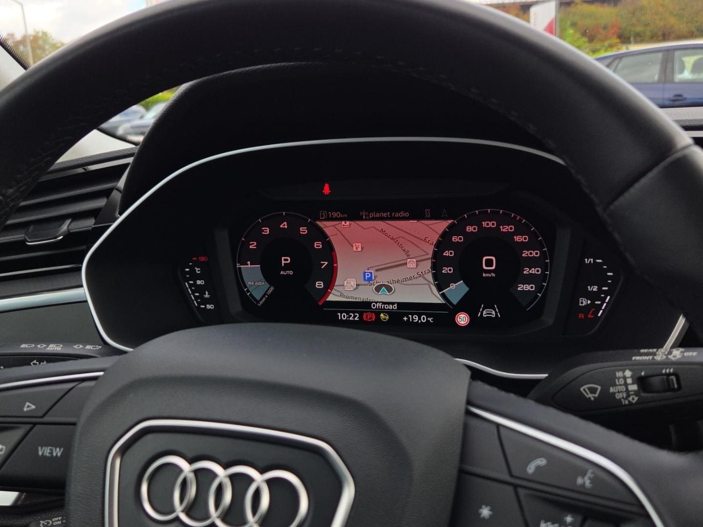 Bild über Audi Q3 Sportback 35 TFSI S tronic - für weitere Informationen kontaktieren Sie den Audi Partner