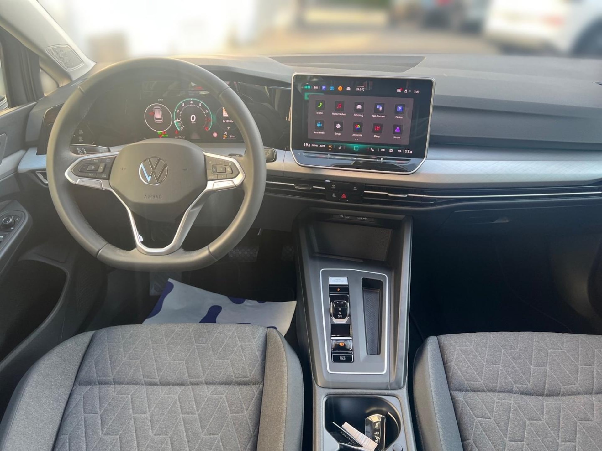 Volkswagen Golf Variant Life