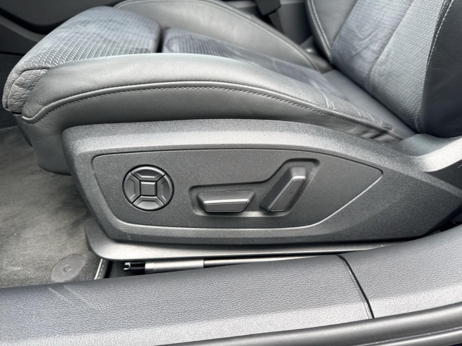 Audi S6 Avant – Bild 23