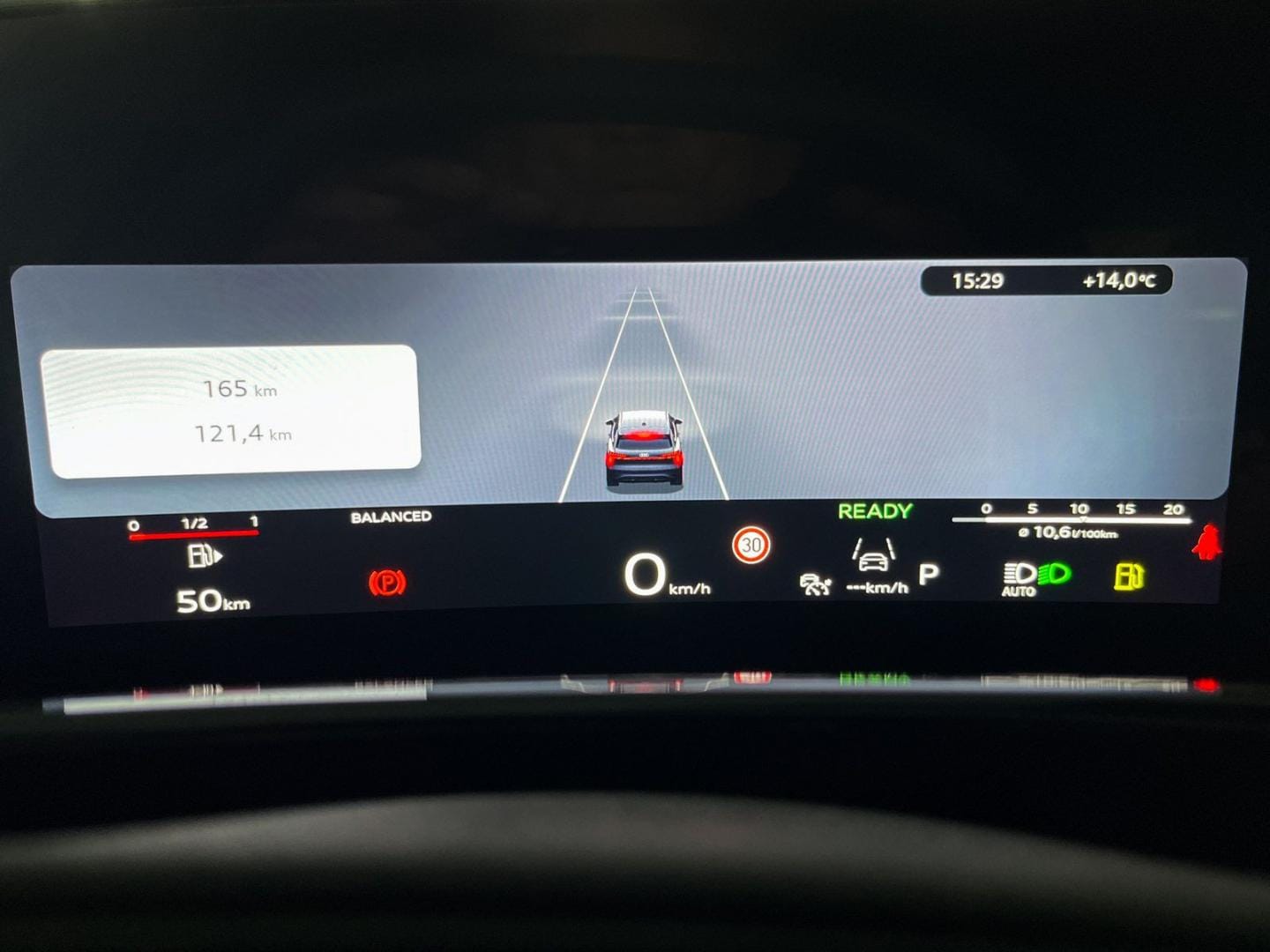 Bild über Audi Q3 SUV TFSI quattro 195 kW S tronic - für weitere Informationen kontaktieren Sie den Audi Partner