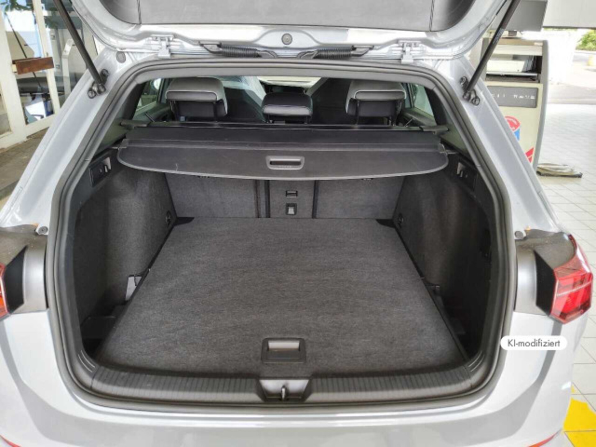 Volkswagen Golf Variant R-Line