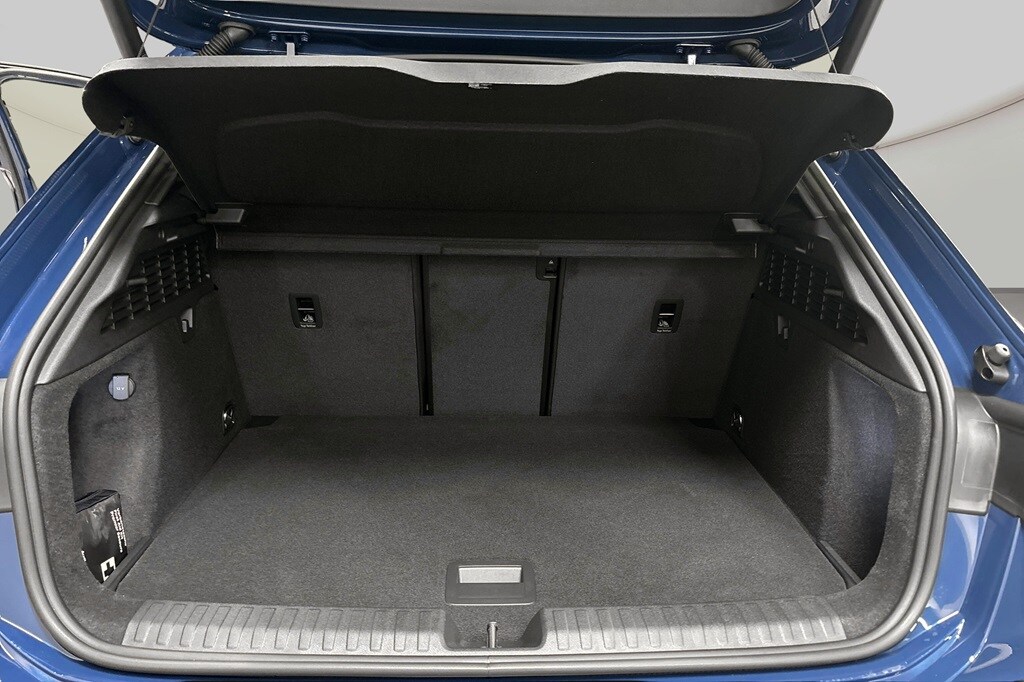 Bild som visar&nbsp;Audi RS 3 Sportback&nbsp;RS 3 Sportback 400 hk S tronic - för mer information kontakta din Audi Partner