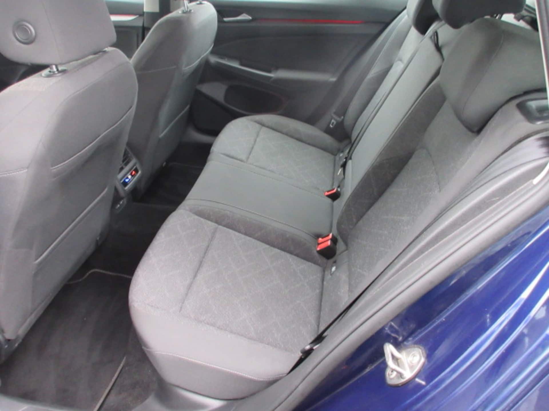 Volkswagen Golf Variant Life
