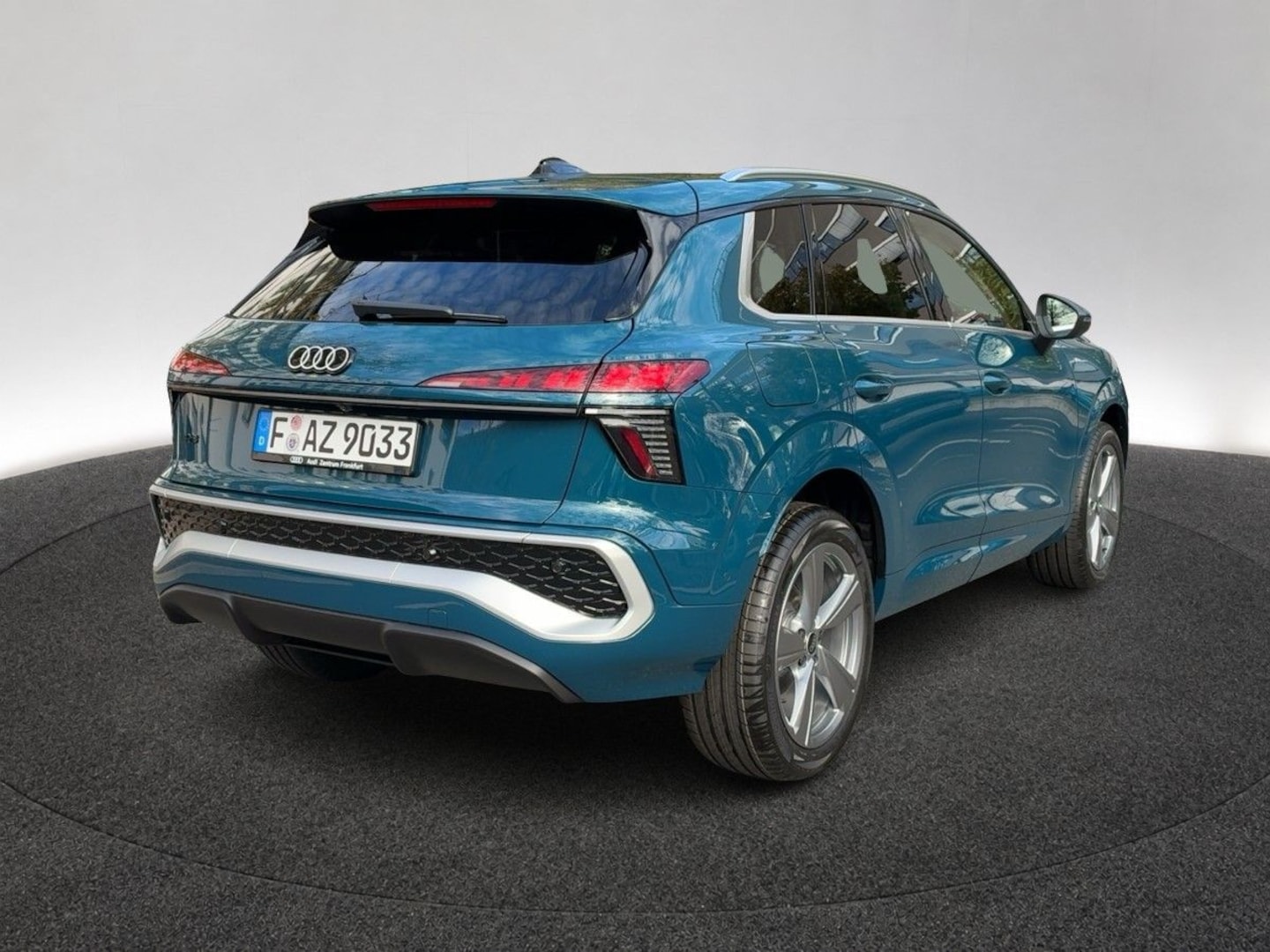 Bild über Audi Q3 SUV TFSI 110 kW S tronic - für weitere Informationen kontaktieren Sie den Audi Partner