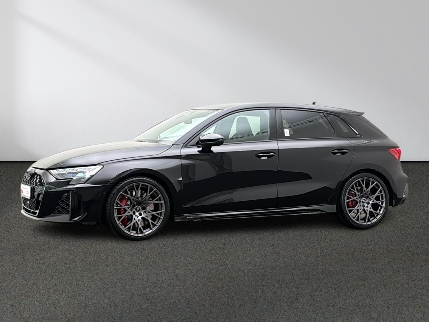 Bild über Audi RS 3 Sportback TFSI quattro 294 kW S tronic - für weitere Informationen kontaktieren Sie den Audi Partner