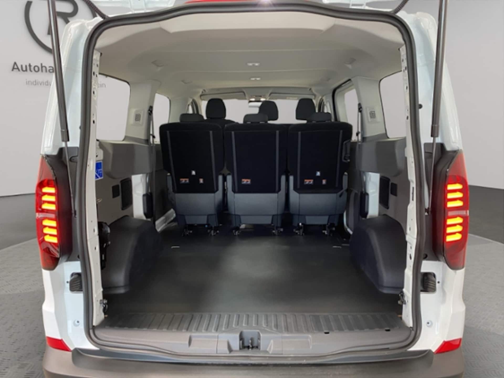 Volkswagen Transporter Kombi kurzer Radstand