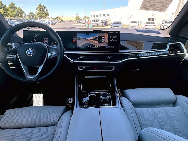 2025 BMW