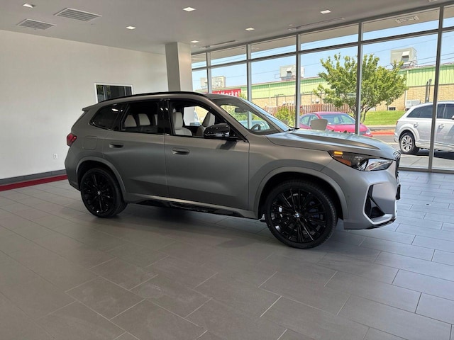 Photo of 2025 BMW X1