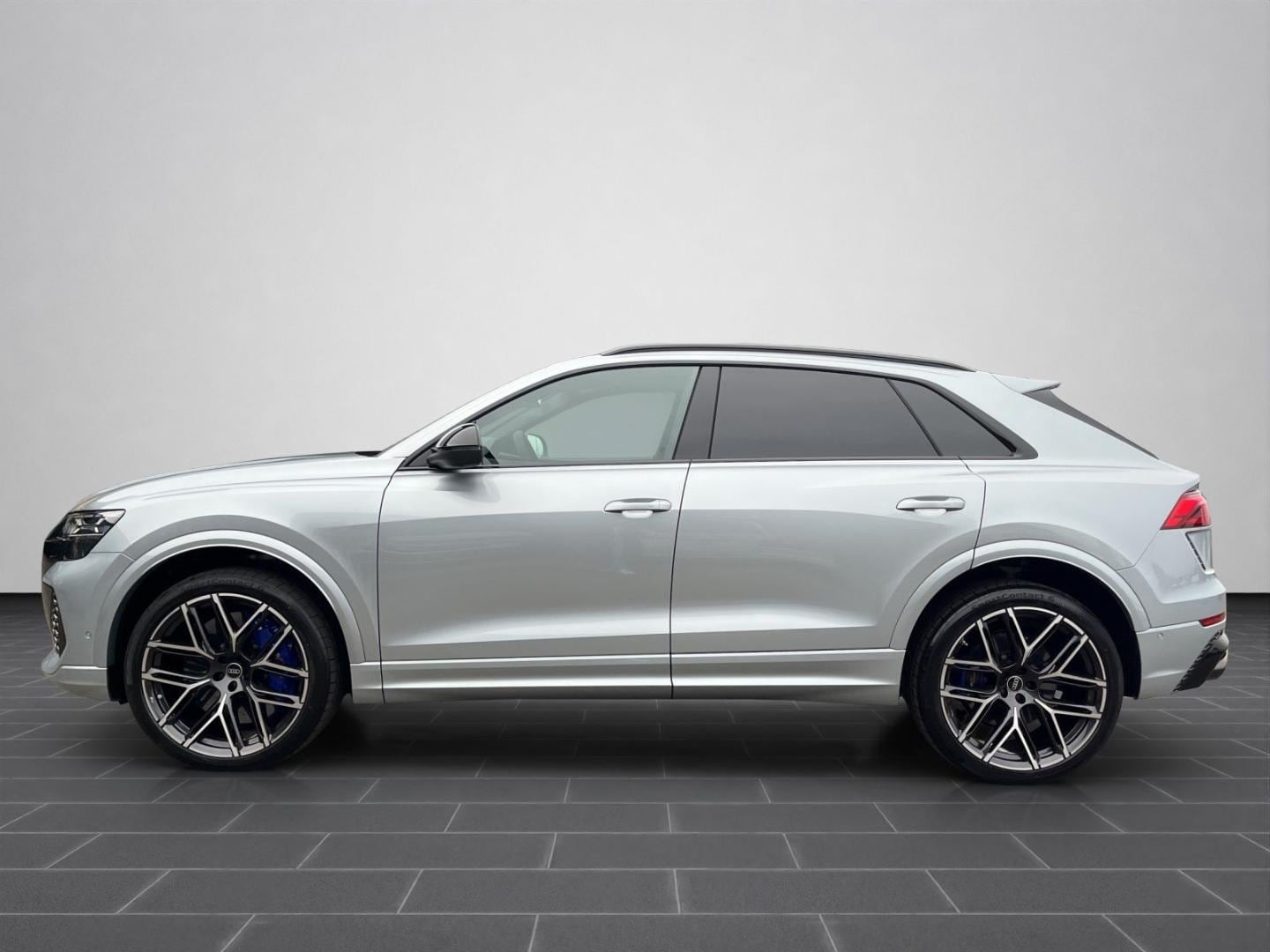 Bild über Audi RS Q8 SUV TFSI quattro 471 kW tiptronic - für weitere Informationen kontaktieren Sie den Audi Partner
