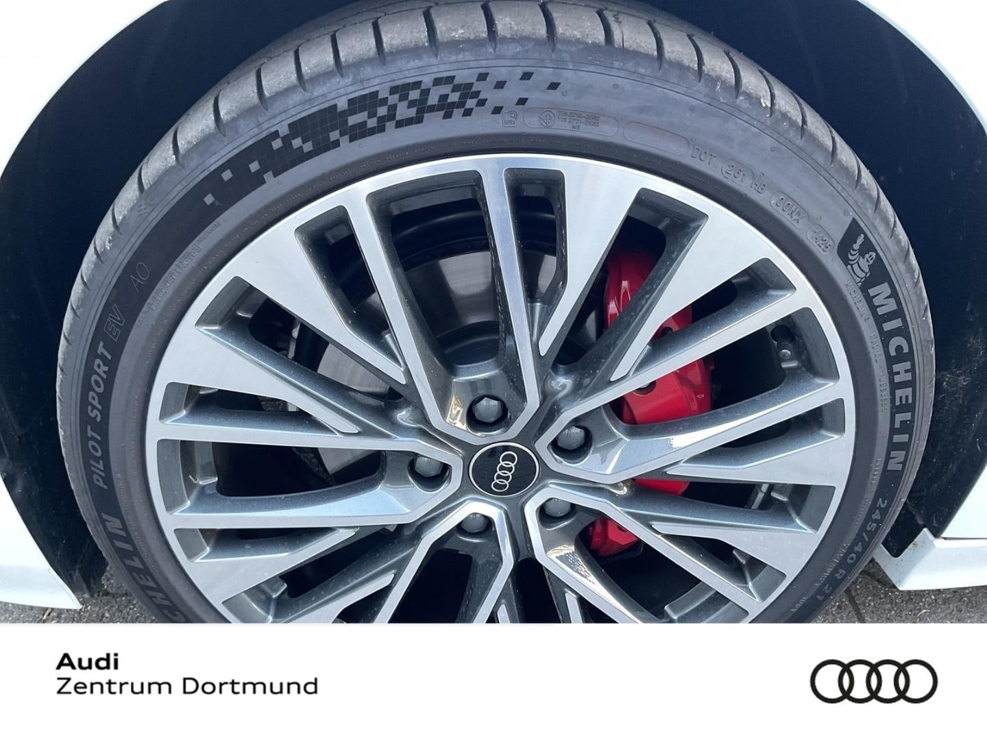 Bild über Audi A6 Avant e-tron e-tron quattro - für weitere Informationen kontaktieren Sie den Audi Partner