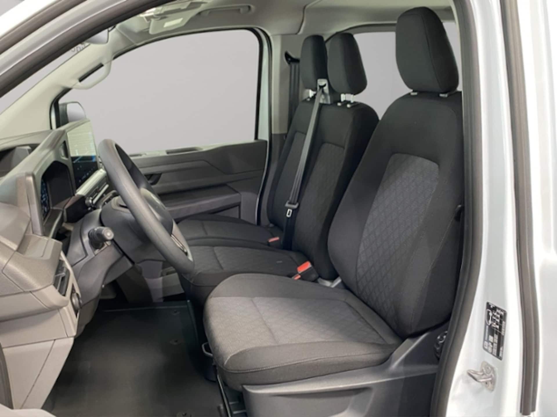 Volkswagen Transporter Kombi kurzer Radstand