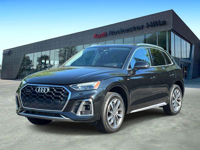 2023 Audi Q5 45 Premium's photo