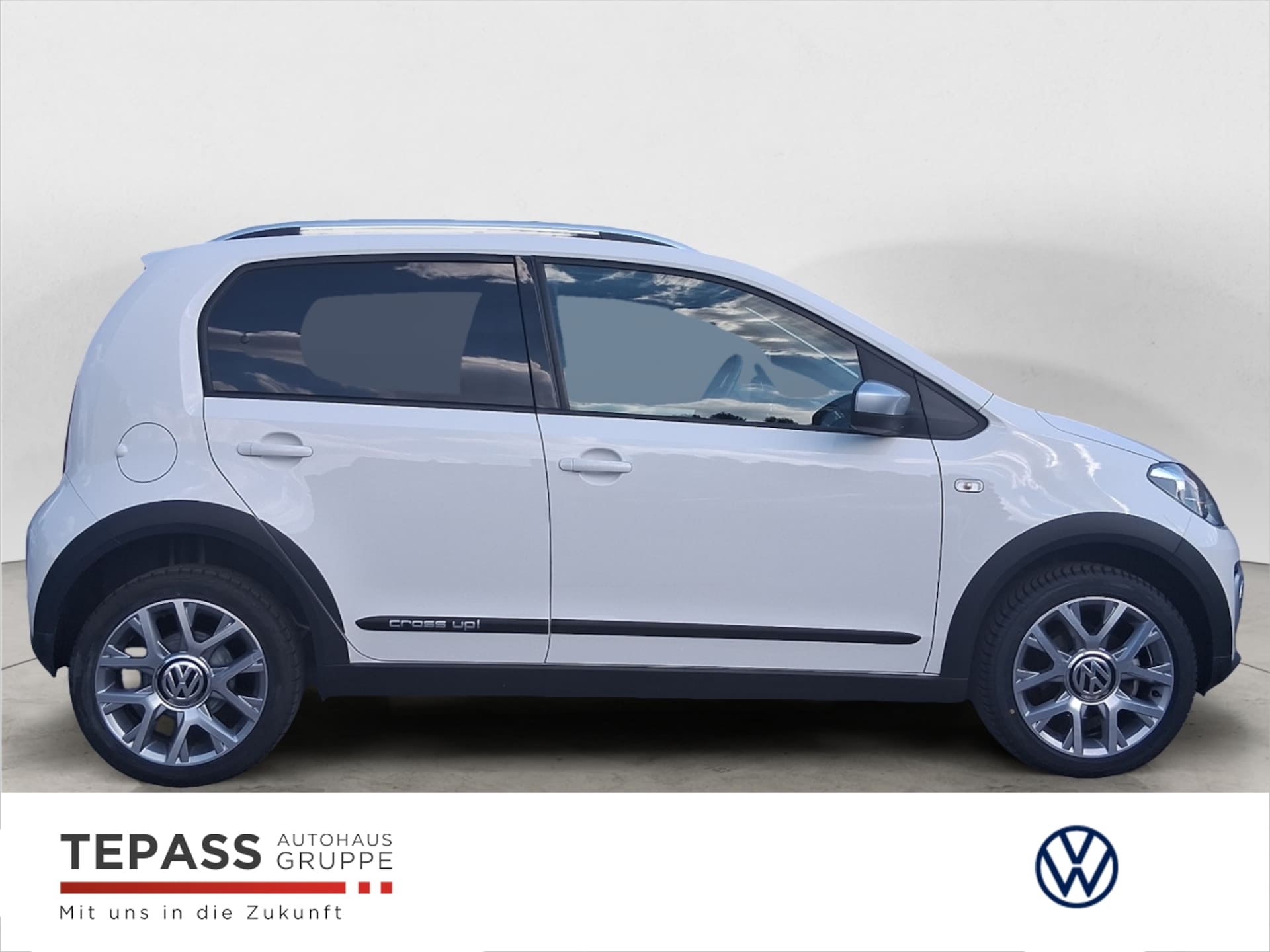 Volkswagen up! cross up!