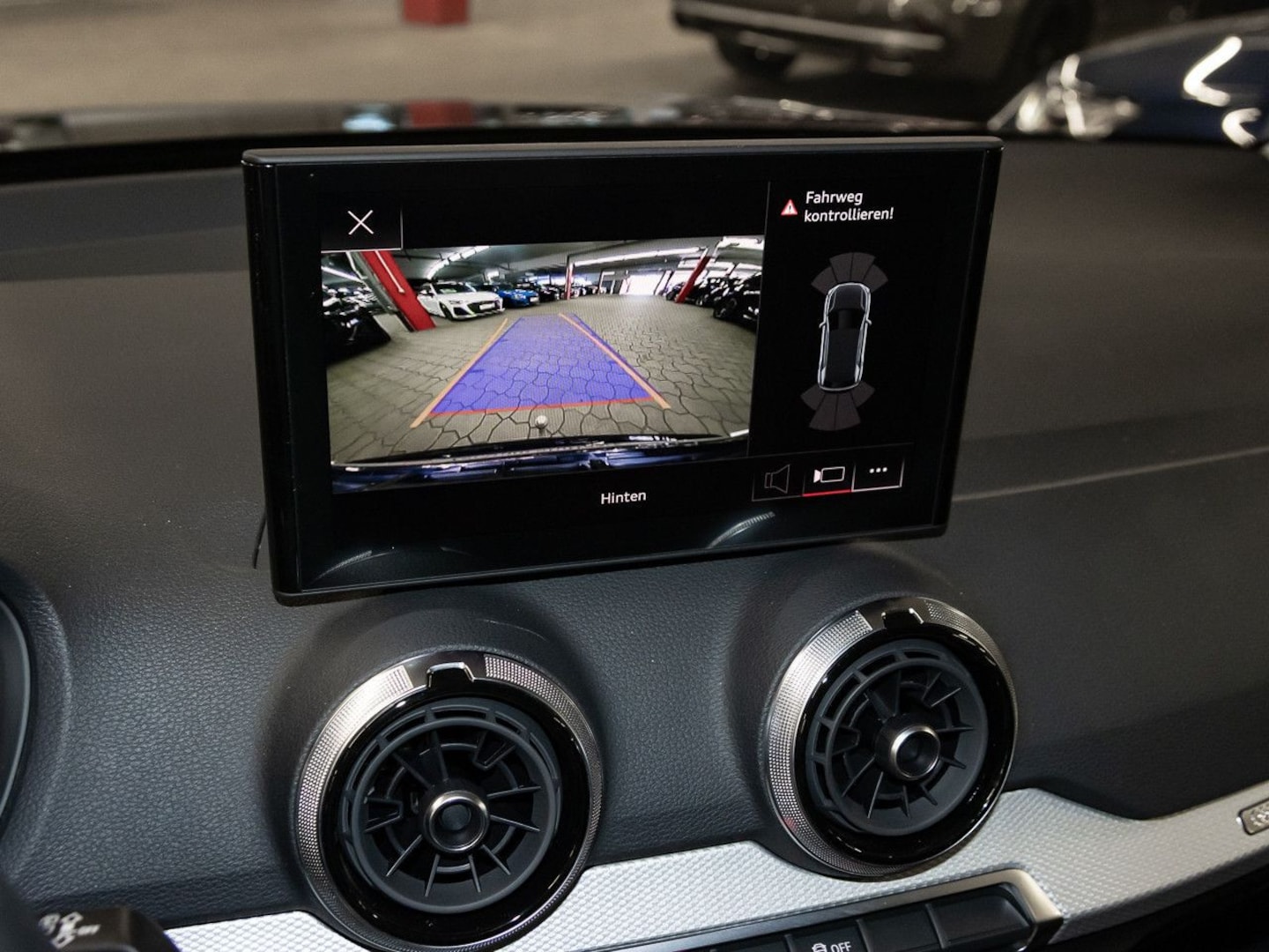 Bild über Audi Q2 advanced 35 TDI S tronic - für weitere Informationen kontaktieren Sie den Audi Partner