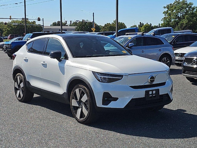2023 Volvo C40