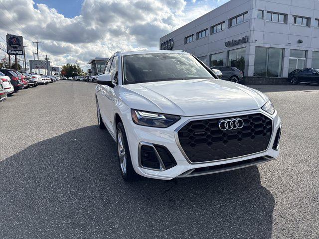 2023 Audi Q5 45 Premium Plus's photo