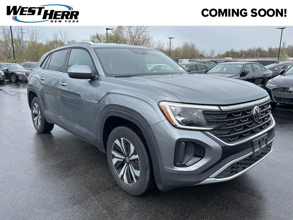 2024 Volkswagen Atlas Cross Sport 2.0T SE 4MOTION's photo