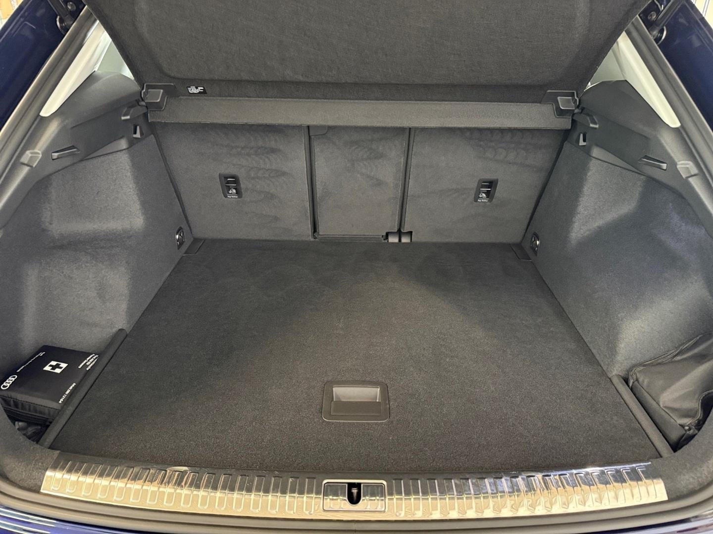 Bild über Audi Q3 TDI 110 kW S tronic - für weitere Informationen kontaktieren Sie den Audi Partner