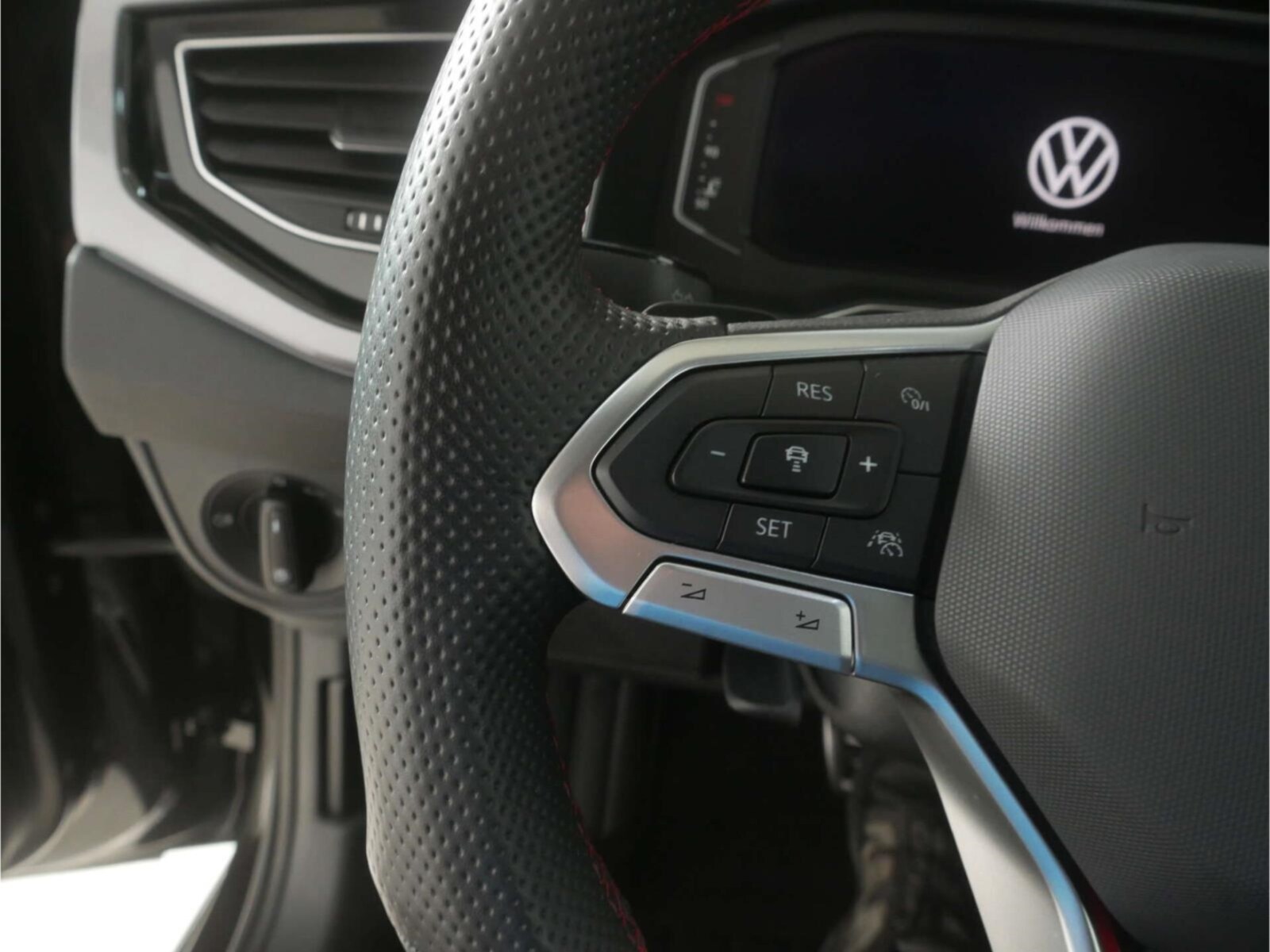 Volkswagen Polo – Bild 10