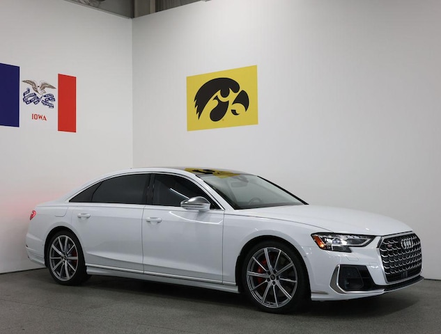 2023 Audi S8 L
