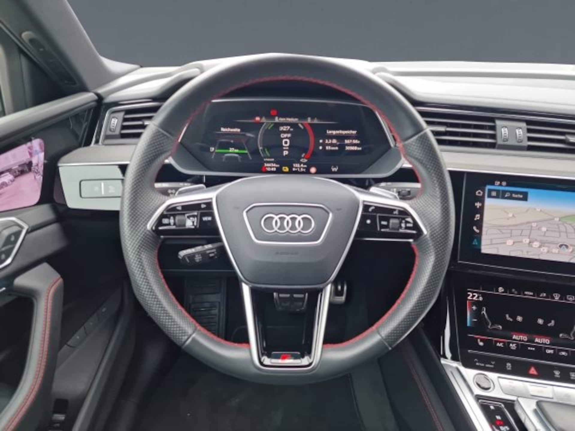 Audi Q8 Sportback e-tron S line