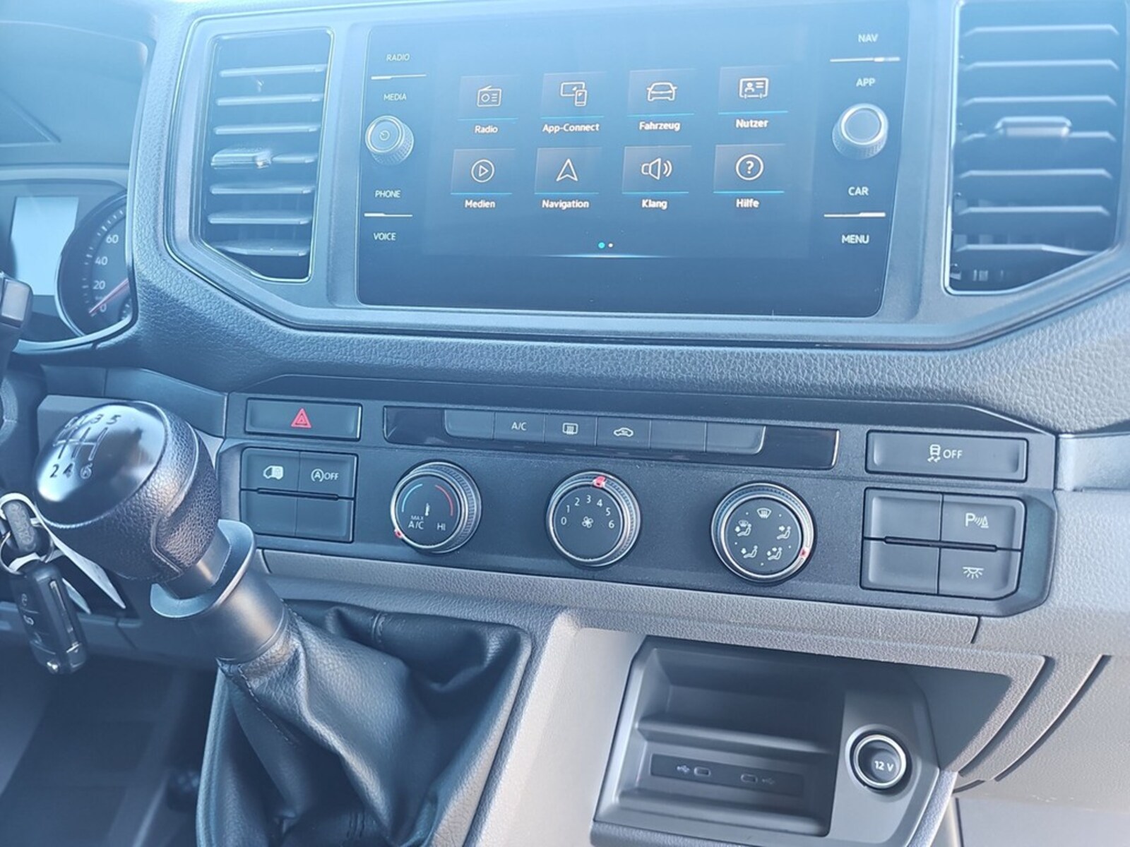 Volkswagen Crafter Kasten mittlerer Radstand – Bild 9