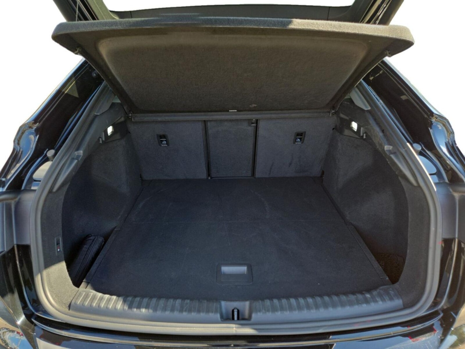 Audi Q4 Sportback e-tron – Bild 14