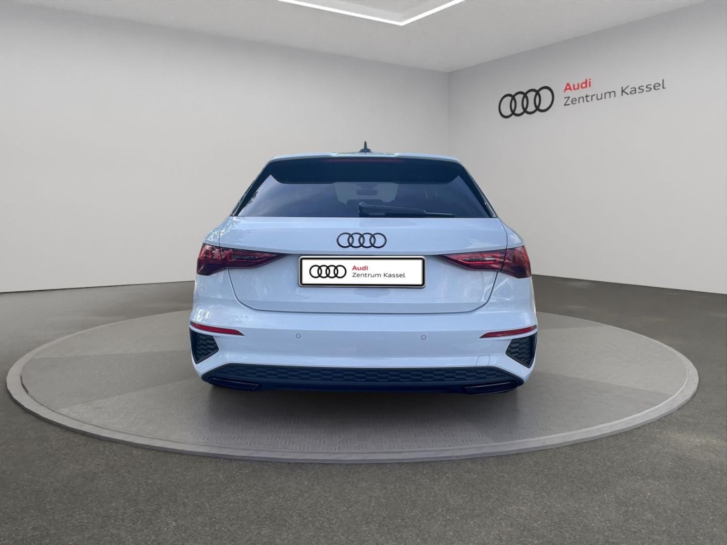 Bild über Audi A3 Sportback S line 30 TFSI S tronic - für weitere Informationen kontaktieren Sie den Audi Partner