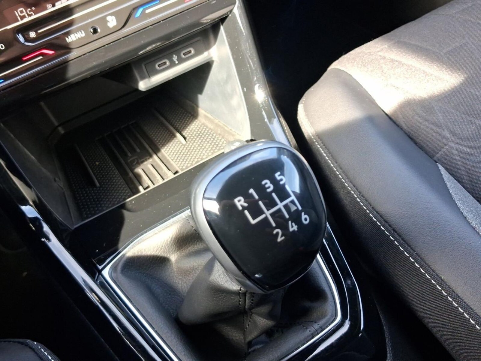 Volkswagen T-Cross – Bild 10