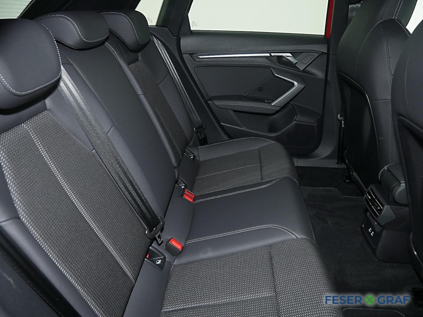 Bild über Audi A3 Sportback S line 35 TFSI S tronic - für weitere Informationen kontaktieren Sie den Audi Partner