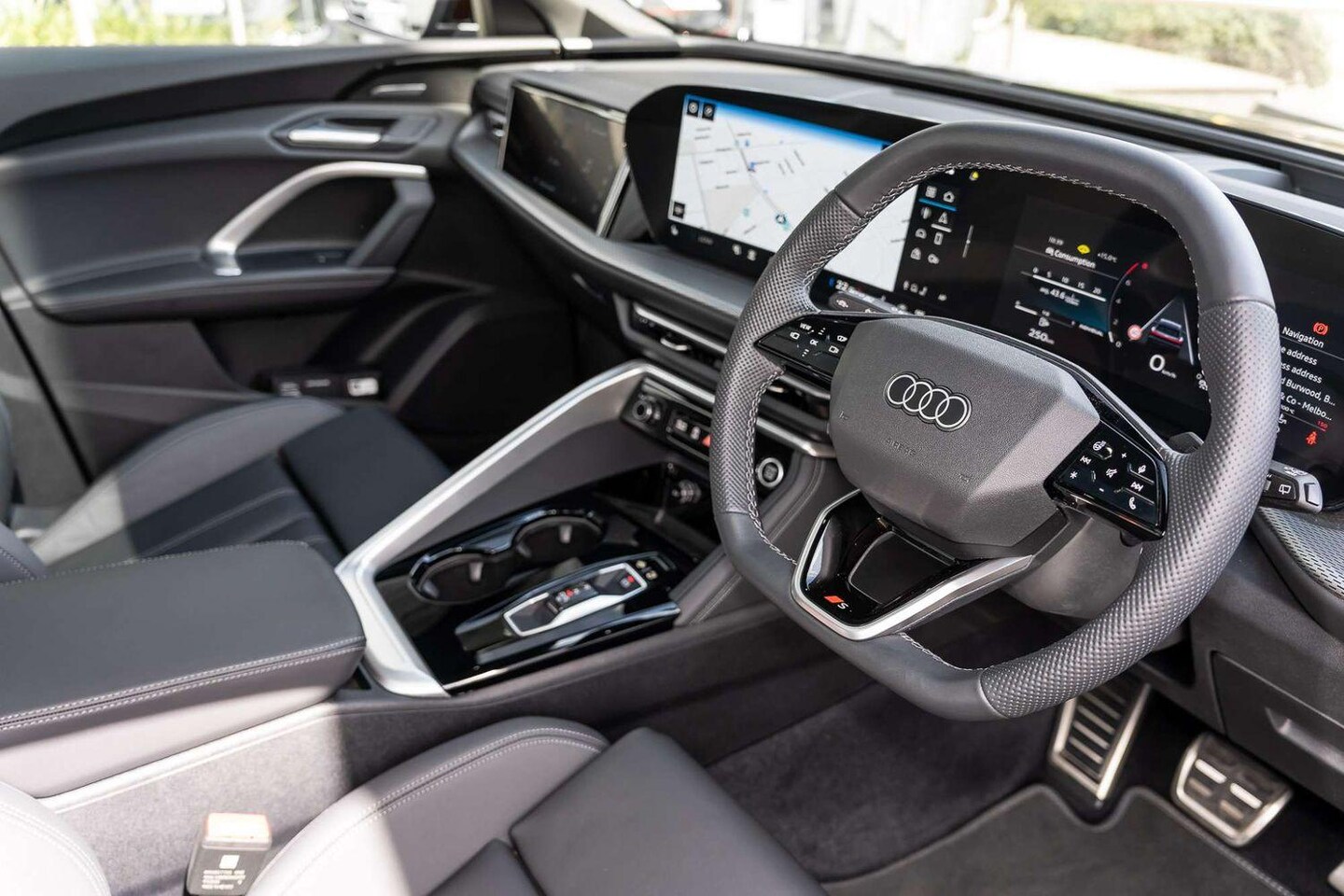 Image about Audi Q5 SUV TFSI quattro 200 kW sport