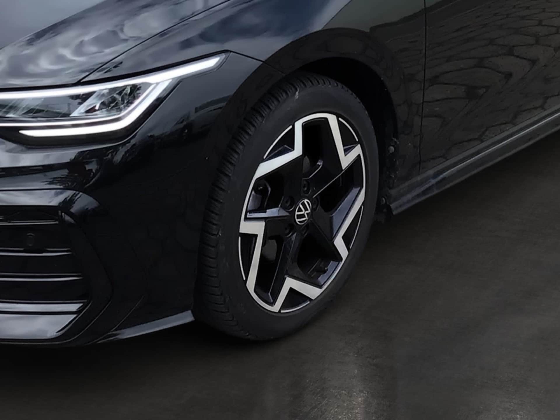 Volkswagen Golf Variant R-Line