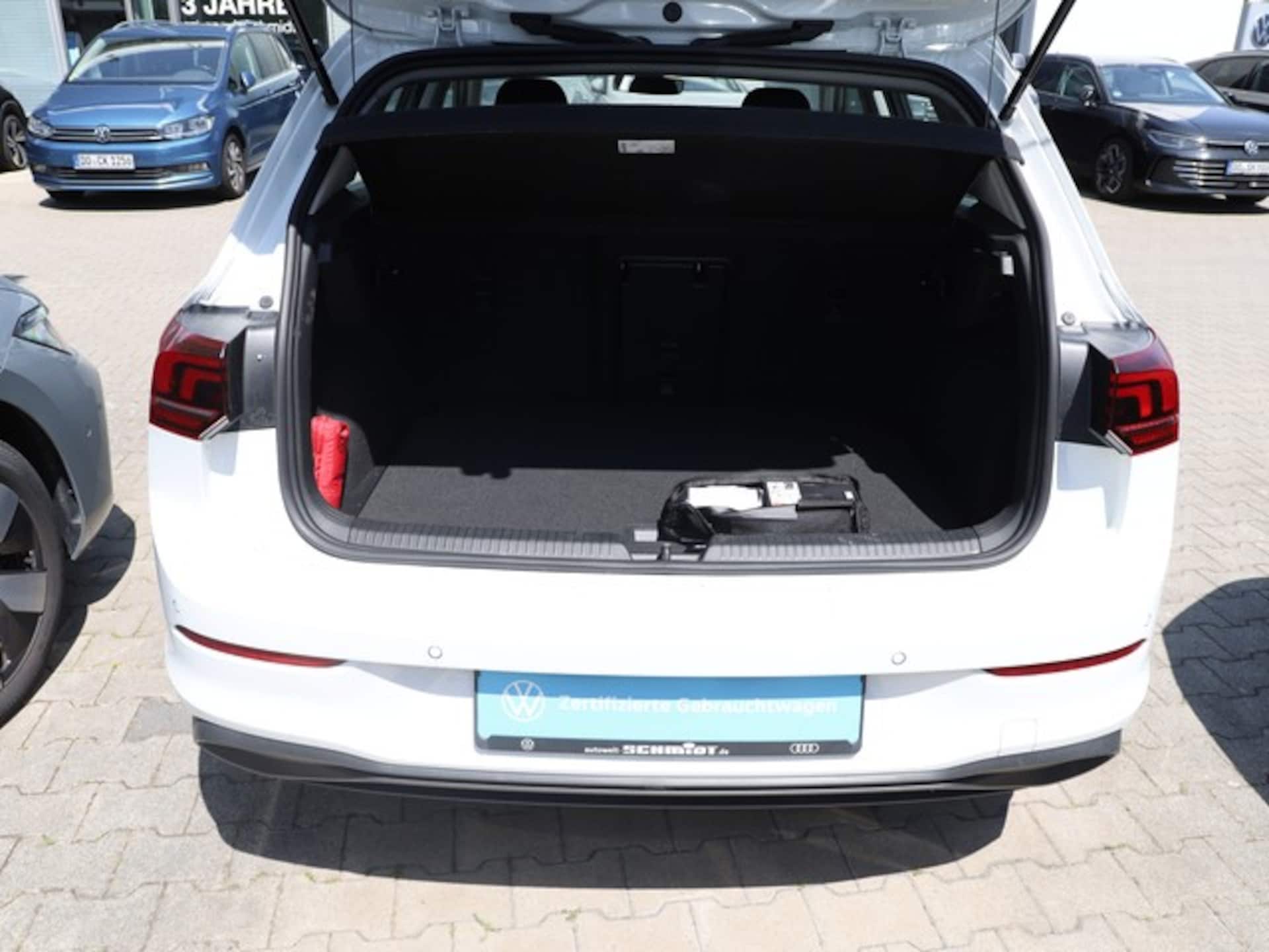 Volkswagen Golf Life