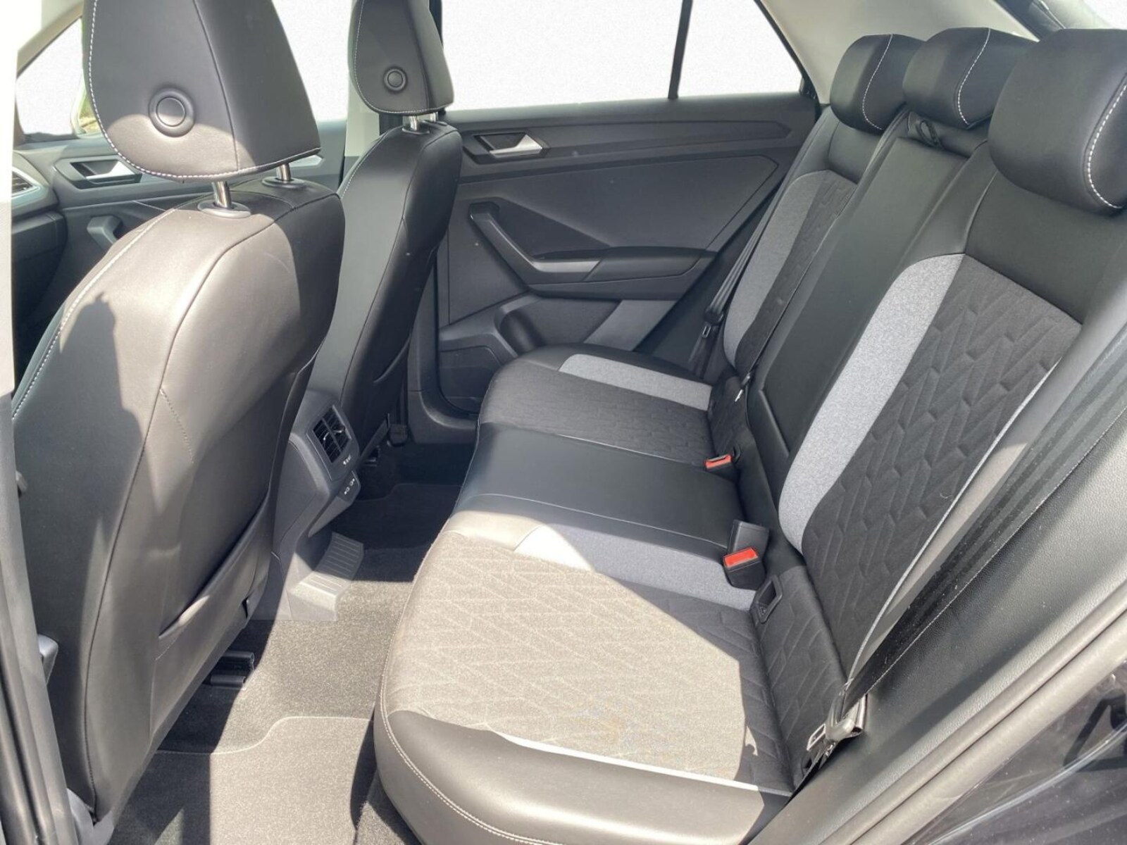 Volkswagen T-Roc – Bild 12