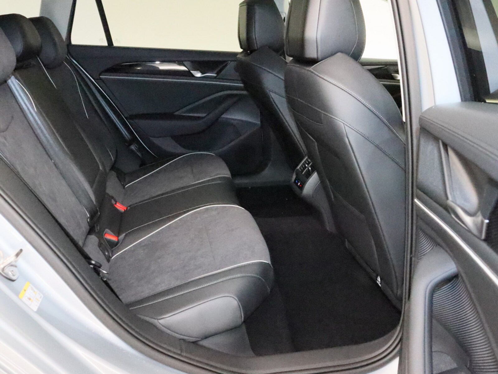 Volkswagen Passat – Bild 10