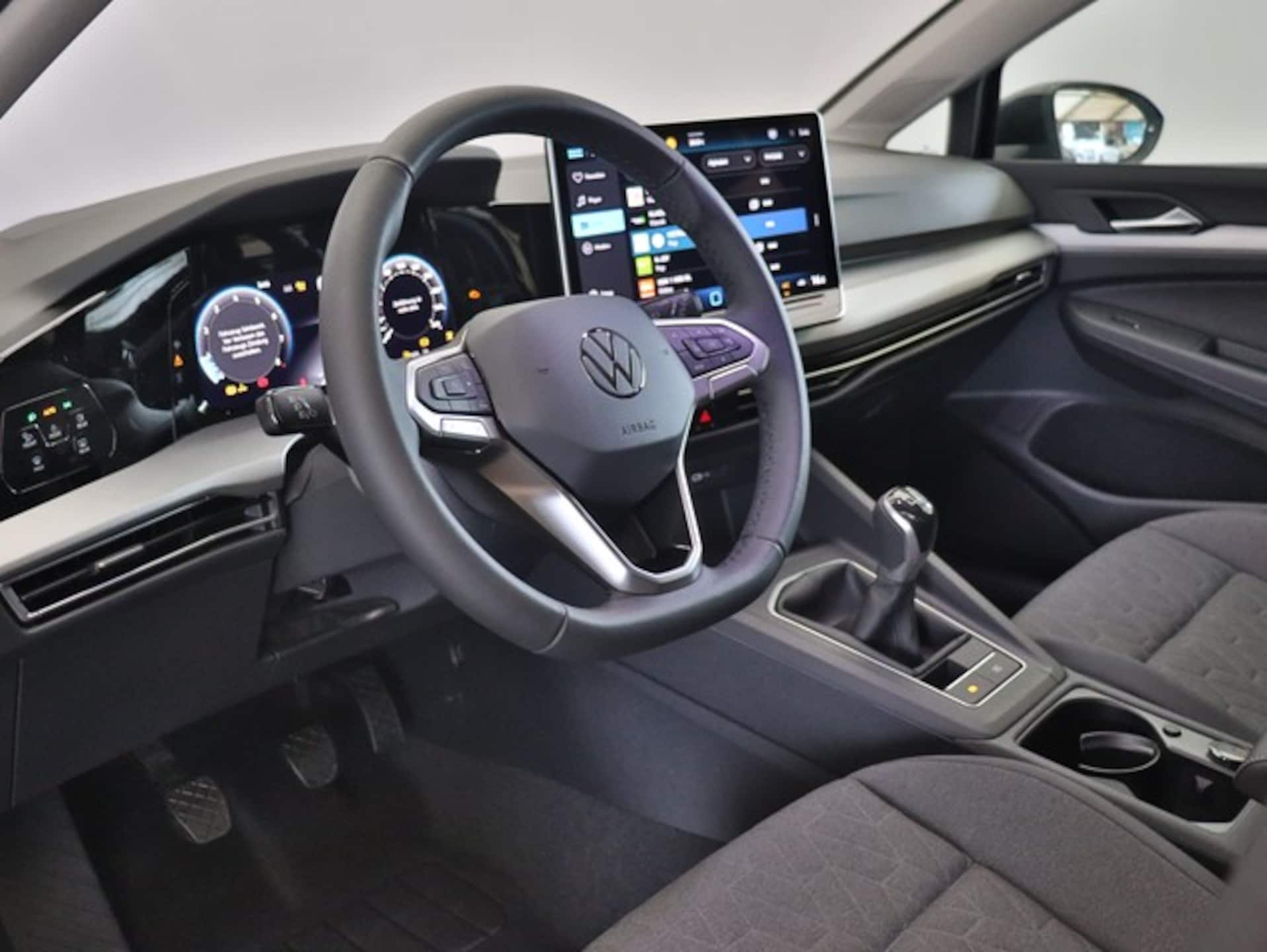 Volkswagen Golf Life