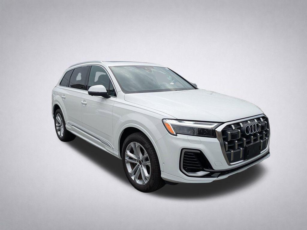 2025 Audi Q7 55 Premium Plus quattro Tiptronic's photo
