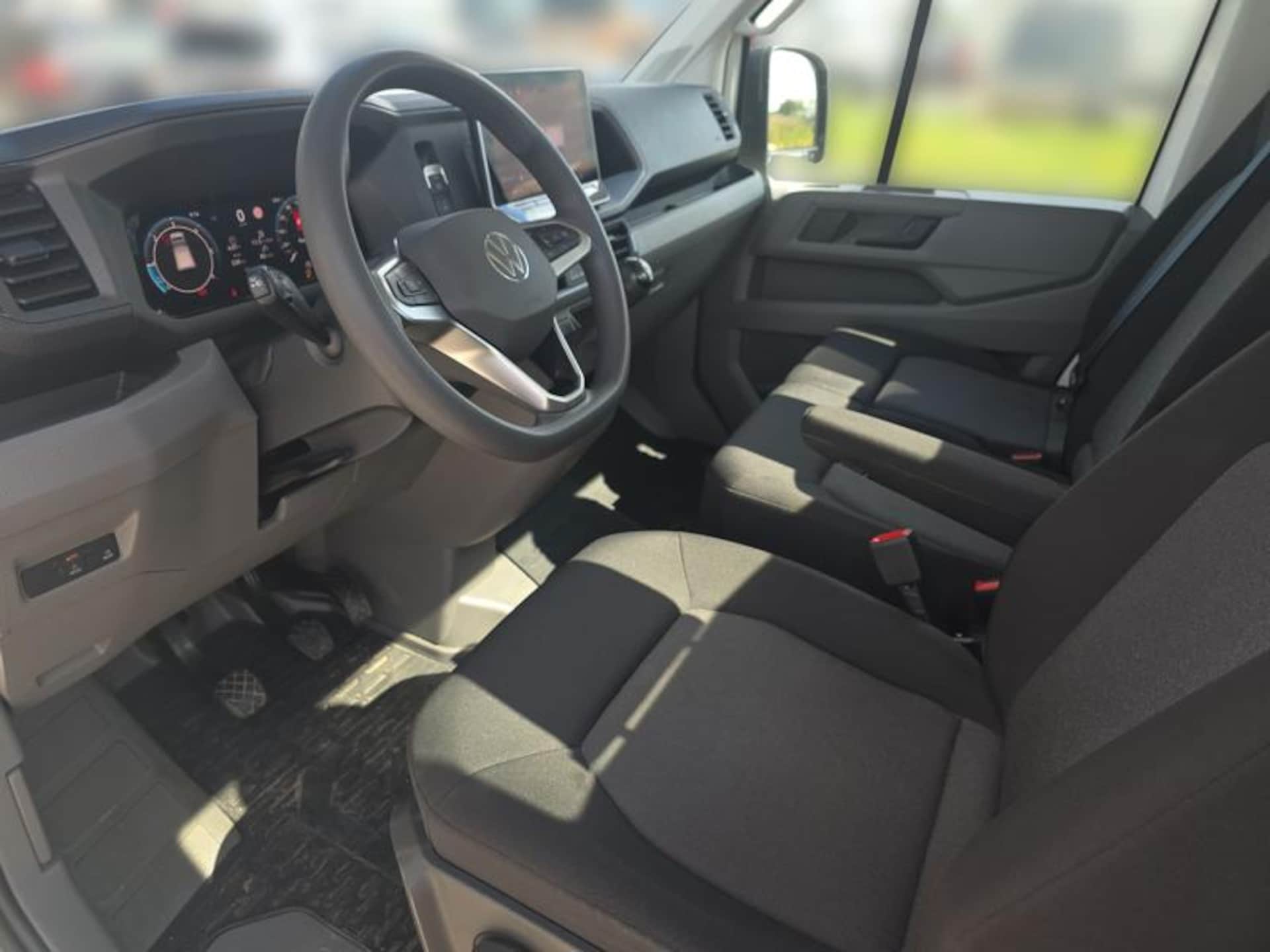 Volkswagen Crafter z pojedyńczą kabiną z długim rozstawem osi