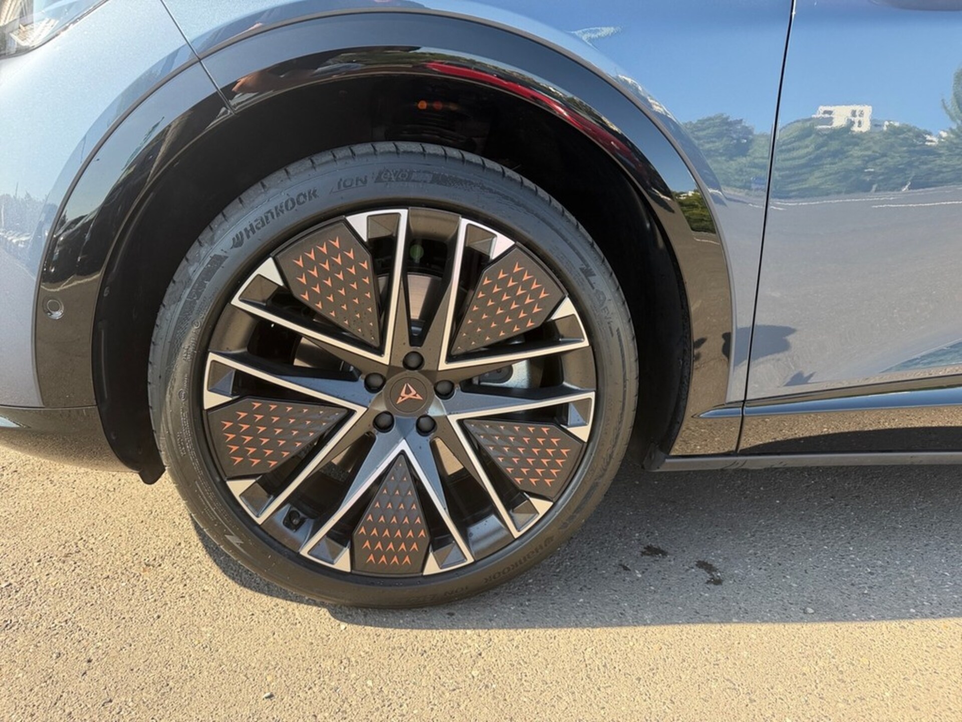CUPRA Tavascan VZ